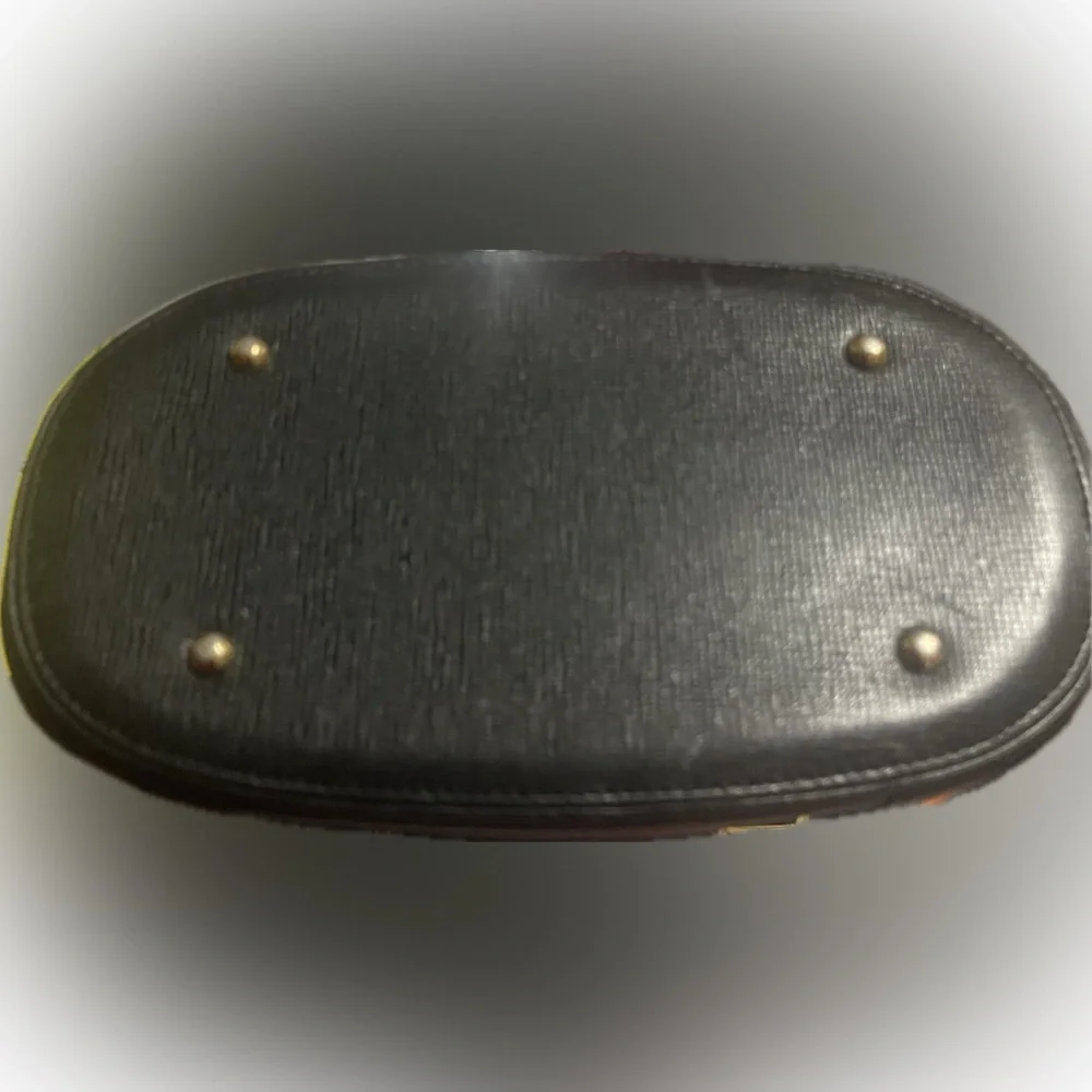 MCM Bucket Bag Small Black - Picture 8 of 11